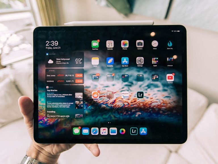 roberto nickson hLgYtX0rPgw unsplash ShockproofCase | Phone Gear